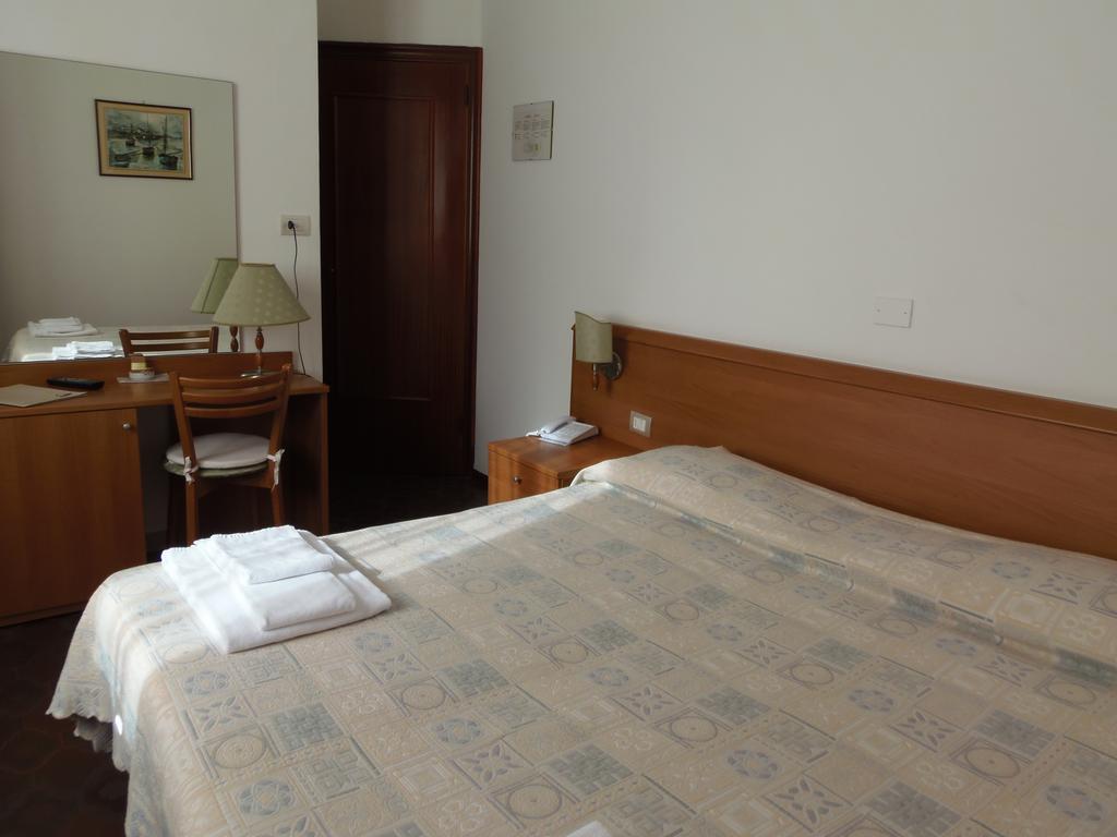 Hotel Italia 3*